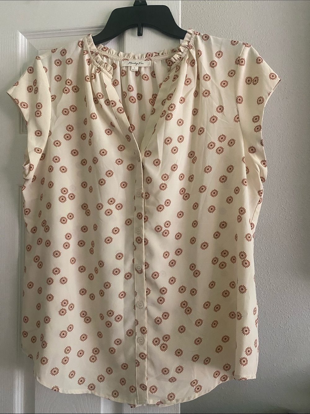 Cream Floral-Print Button-Front Blouse